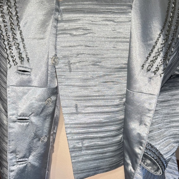 Vintage Ashro Shimmering Ice Blue and Silver Blazer With Beautiful Beading - Picture 8 of 12